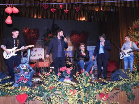 Valentinov glasbeno-humoristični koncert Franca Gorze z gosti 123